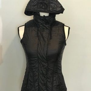 Black Lululemon Vest with detachable good